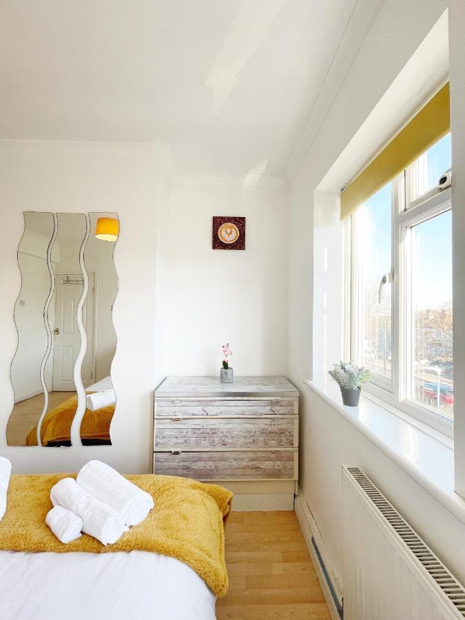 グレーブゼンド3 Bed Duplex Flat, Free Wifi & Netflix, Ideal For Contractorsアパートメント エクステリア 写真